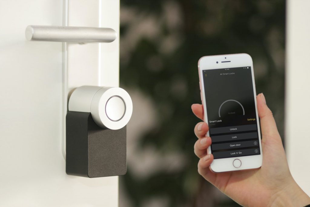 What is IoT? Example smart lock from Nuki